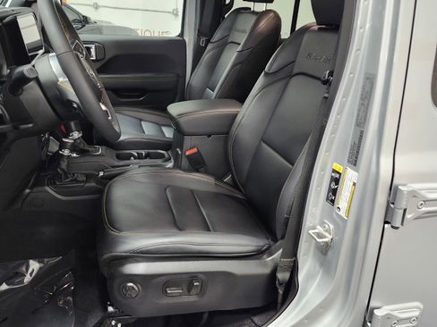 Used 2024 Jeep Wrangler Sahara w/ Technology Group image 26