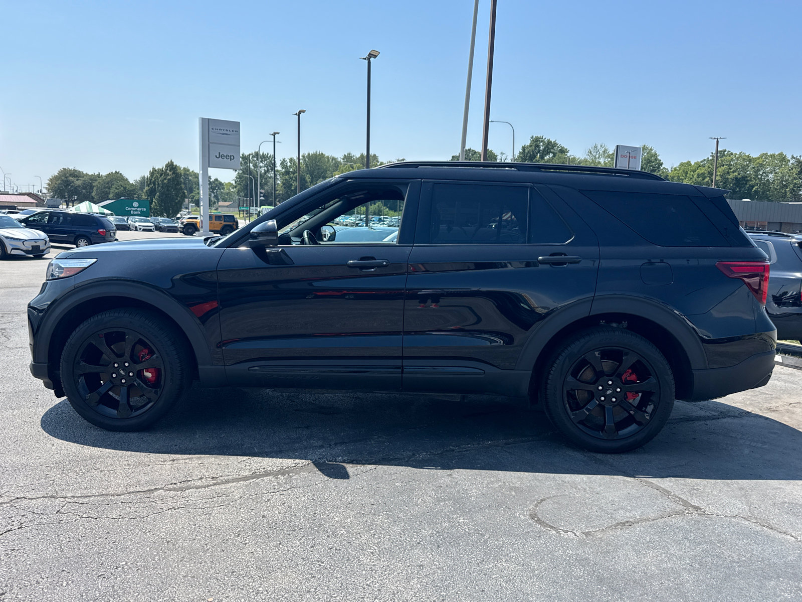 Used 2023 Ford Explorer ST w/ Equipment Group 401A AWD/4WD image 3