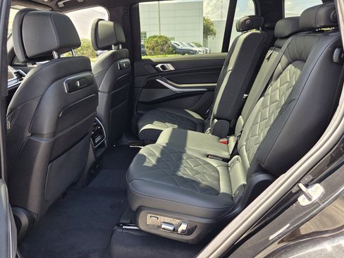 Certified 2023 BMW X7 xDrive40i w/ M Sport Package AWD/4WD image 11