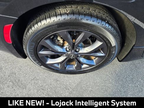 Used 2019 Chrysler Pacifica Touring-L Plus w/ Advanced Safetytec Group FWD image 13