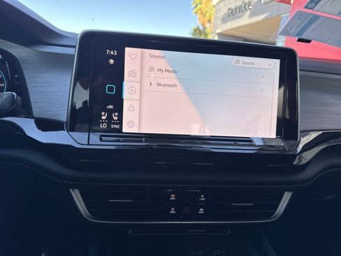 New 2026 Volkswagen Atlas Cross Sport SE image 26