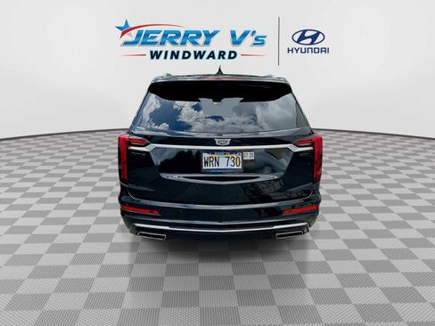 Used 2022 Cadillac XT6 Premium Luxury w/ Technology Package FWD image 7