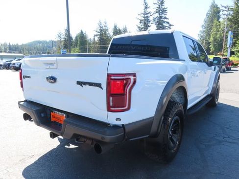 Used 2017 Ford F150 Raptor w/ Equipment Group 802A Luxury AWD/4WD image 9