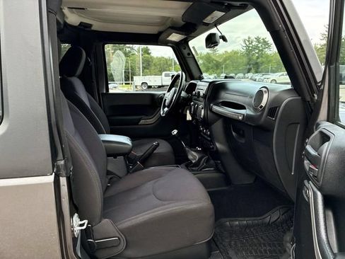 Used 2014 Jeep Wrangler Sport w/ Quick Order Package 23S AWD/4WD image 9