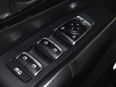 Used 2024 Kia Sorento S AWD/4WD image 5