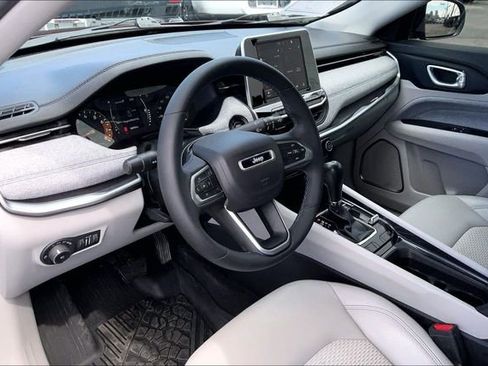Certified 2022 Jeep Compass Latitude AWD/4WD image 13