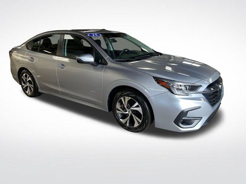 Used 2025 Subaru Legacy Premium AWD/4WD image 8