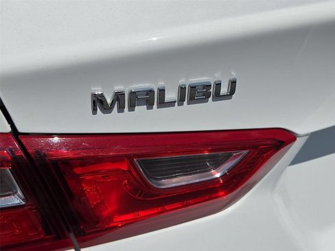 Certified 2023 Chevrolet Malibu LS FWD image 21