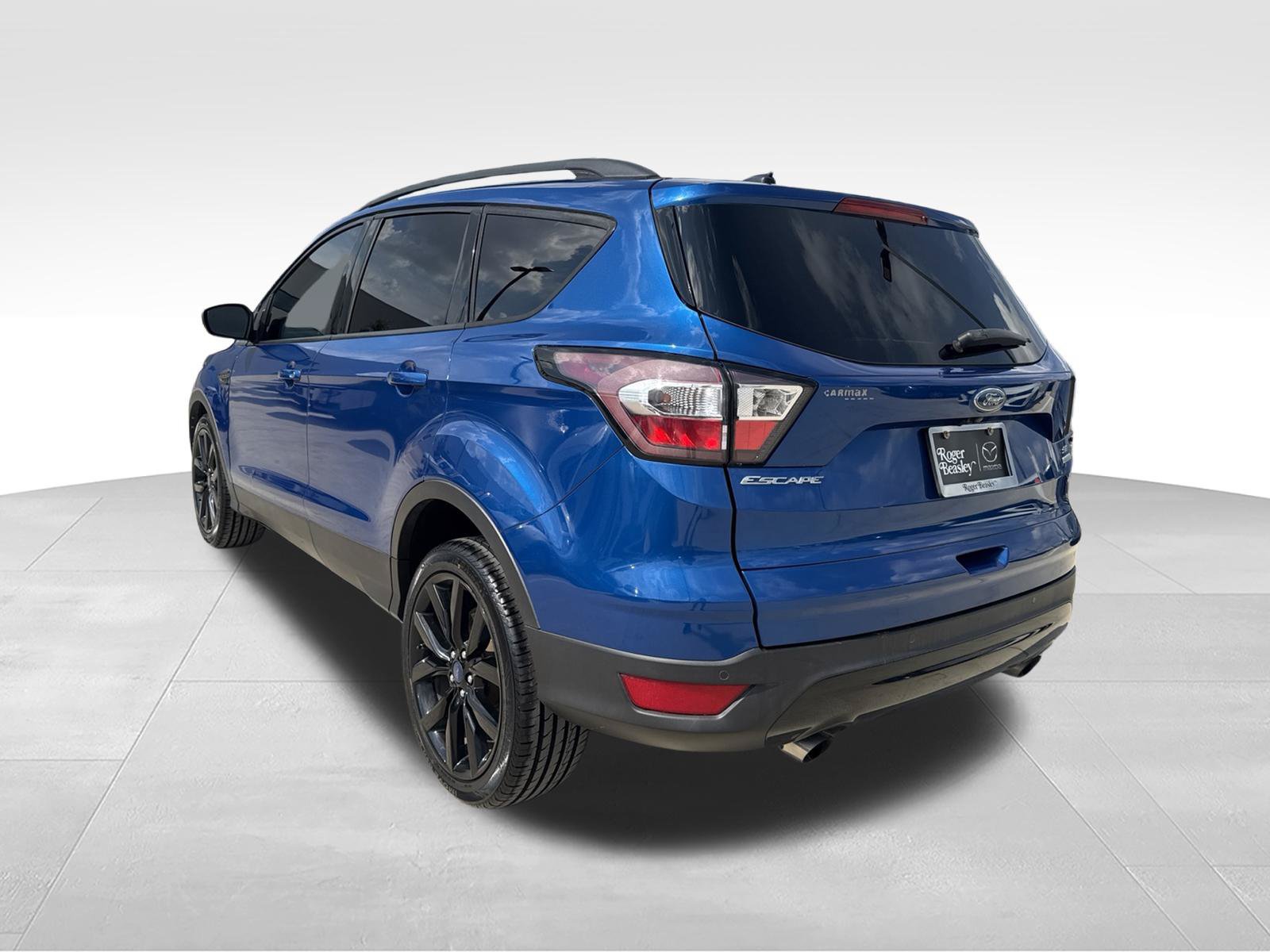 Used 2017 Ford Escape SE w/ Equipment Group 201A FWD image 7