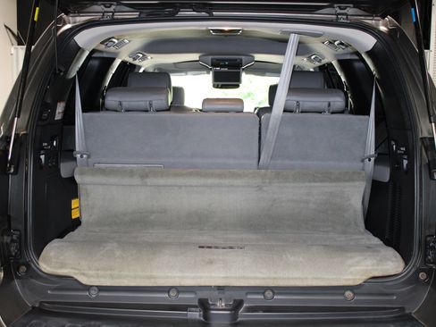 Used 2014 Toyota Sequoia Platinum RWD image 43