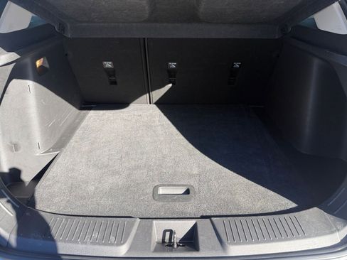 Used 2025 Chevrolet Trax LT image 29