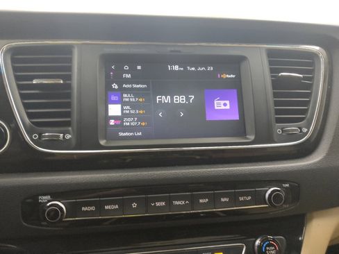 Used 2019 Kia Sedona SX FWD image 25
