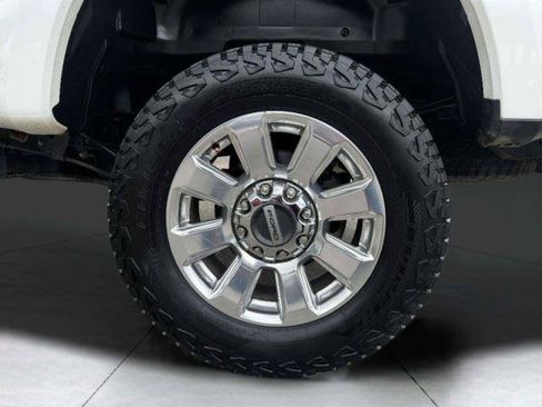 Used 2022 Ford F250 Platinum w/ FX4 Off-Road Package AWD/4WD image 53