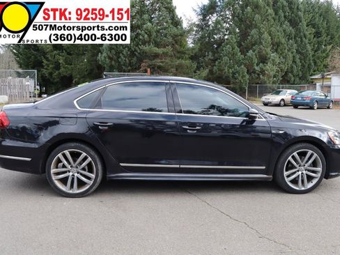 Used 2017 Volkswagen Passat 1.8T R-Line image 9