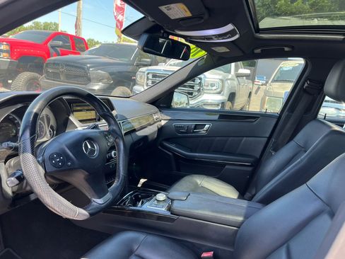 Used 2010 Mercedes-Benz E 350 Sedan image 9