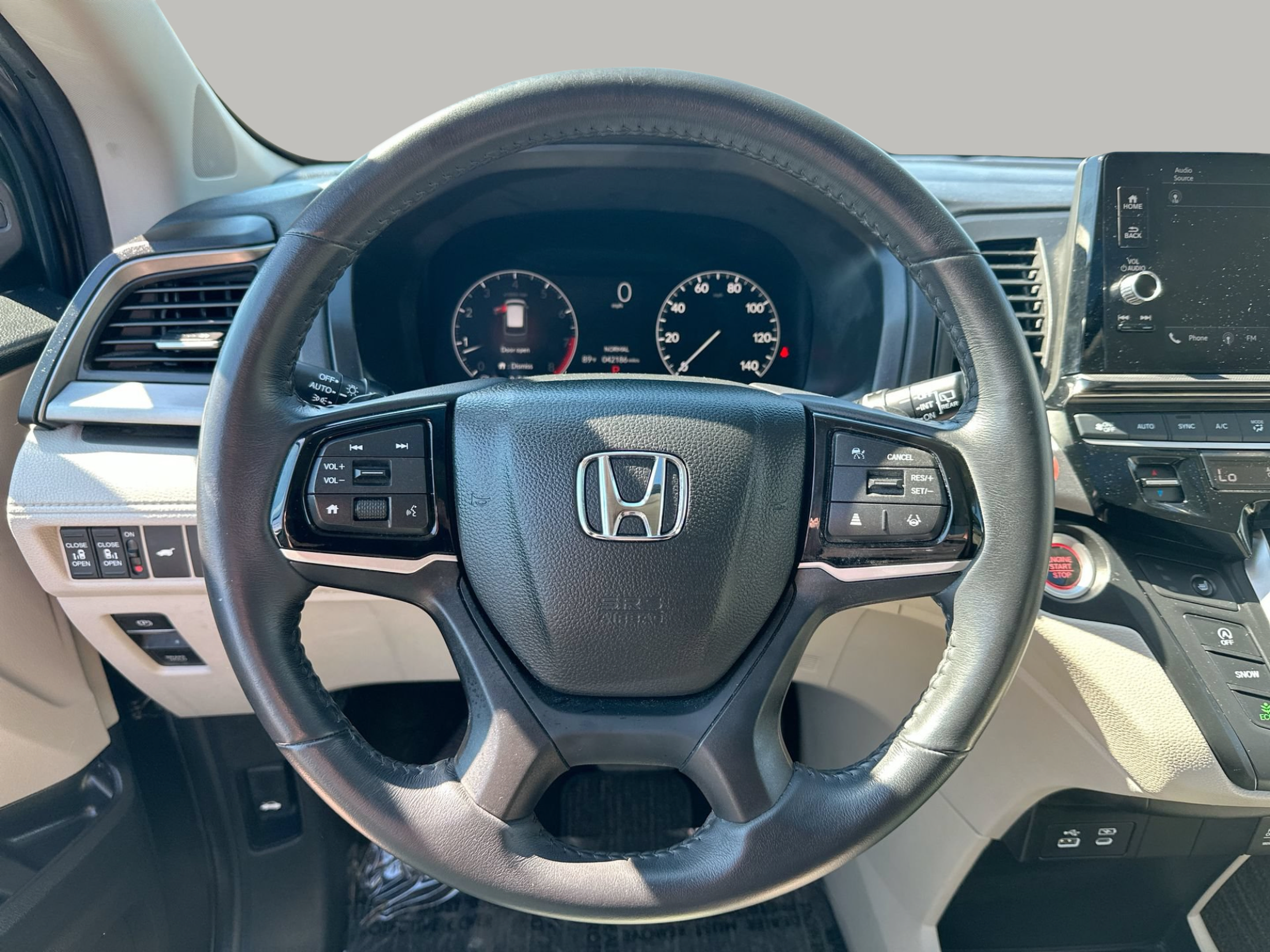 Used 2025 Honda Odyssey EX-L image 11