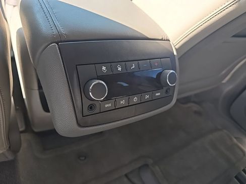 Used 2016 GMC Acadia SLT AWD/4WD image 12