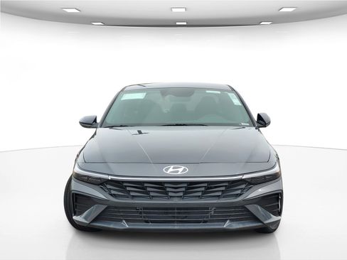 New 2025 Hyundai Elantra SEL w/ Cargo Package image 2
