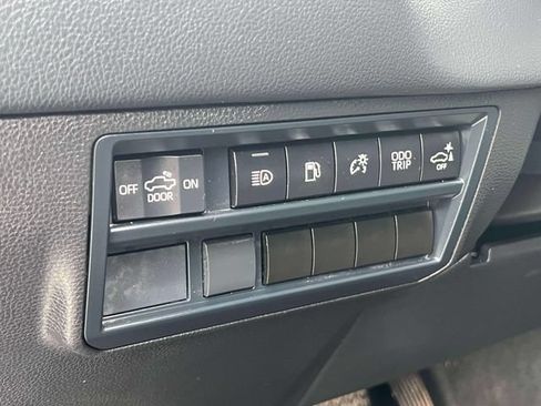 Certified 2025 Toyota Tundra Limited AWD/4WD image 24