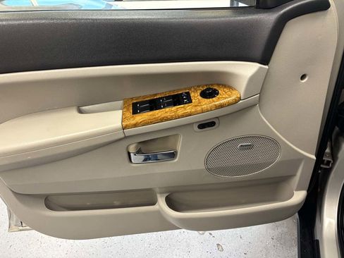 Used 2008 Jeep Grand Cherokee Limited w/ Trailer Tow Group IV image 22