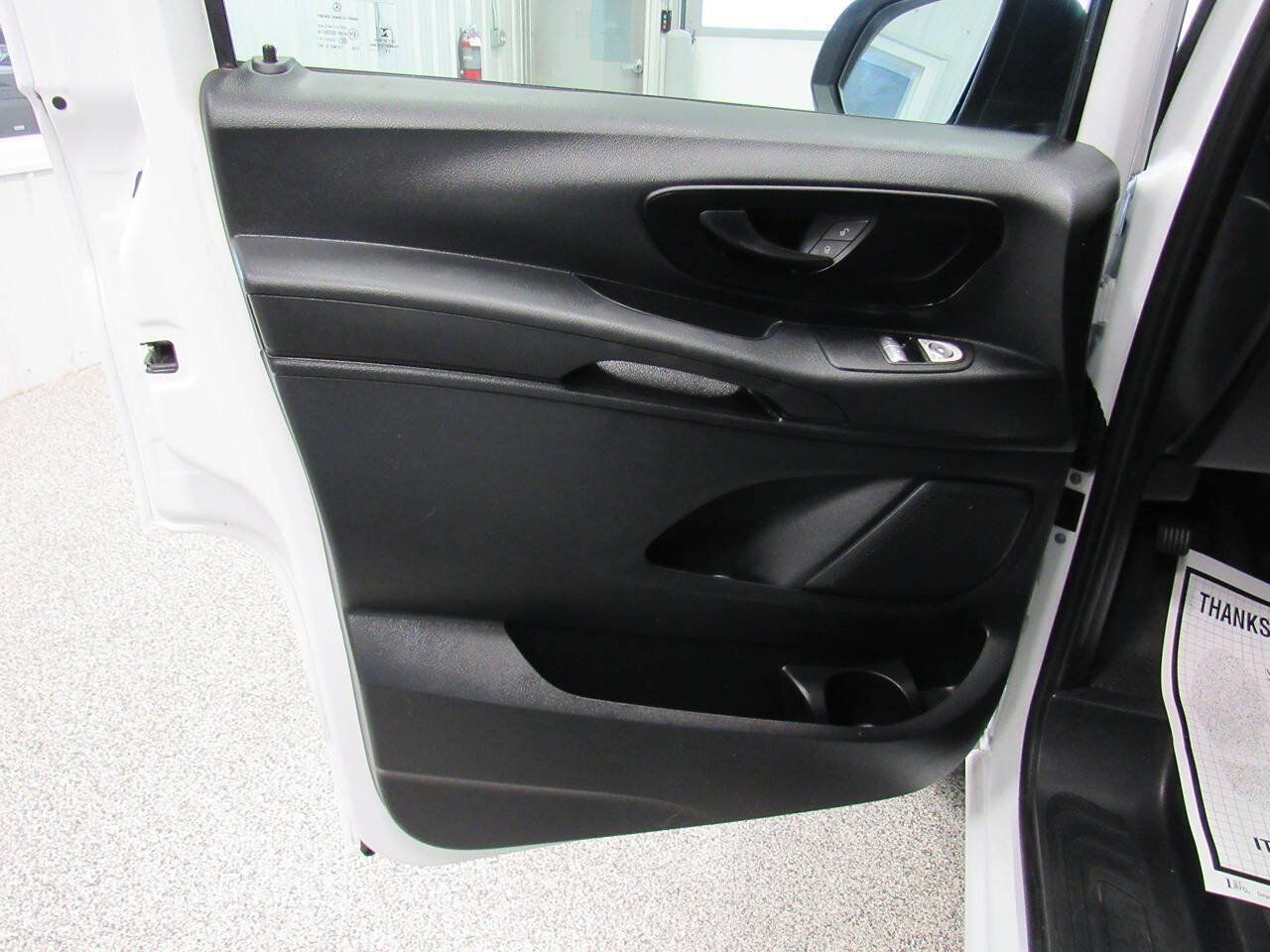 Used 2022 Mercedes-Benz Metris image 37
