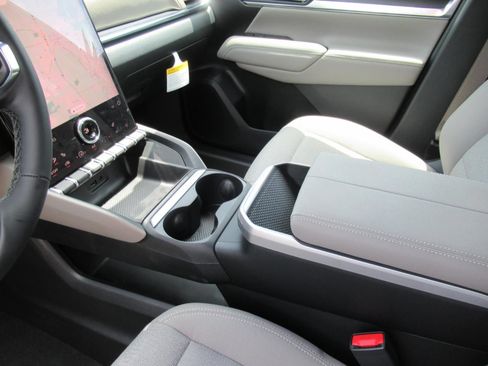 New 2026 GMC Terrain Elevation w/ Technology Package II FWD image 16