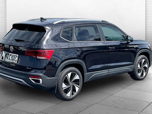 Used 2023 Volkswagen Taos SE AWD/4WD image 14