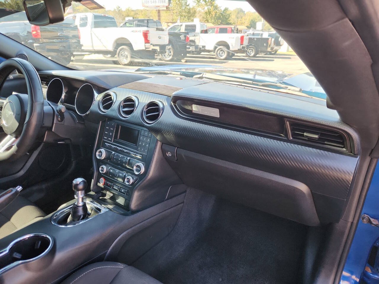 Used 2017 Ford Mustang Coupe RWD image 18
