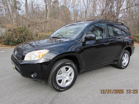 Used 2008 Toyota RAV4 2WD image 2