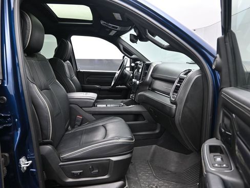 Used 2024 RAM 2500 Limited image 32