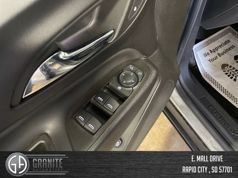 Used 2024 Chevrolet Equinox LT AWD/4WD image 11