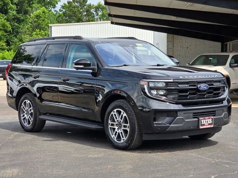 Used 2025 Ford Expedition Active AWD/4WD image 4