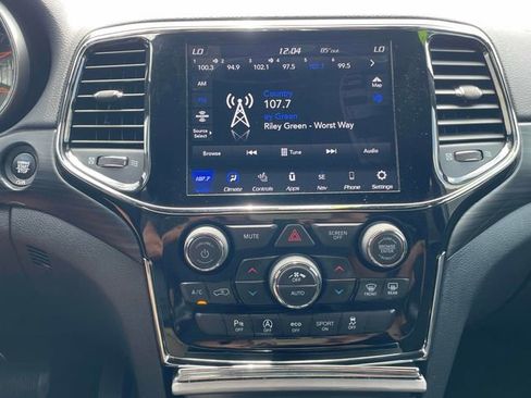 Used 2020 Jeep Grand Cherokee Altitude image 10