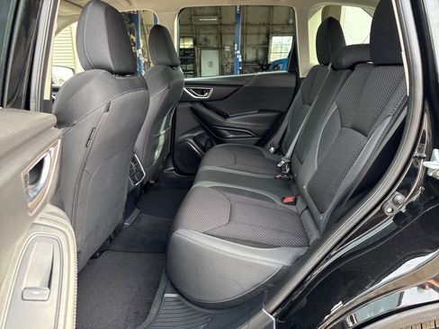 Used 2023 Subaru Forester Premium image 25