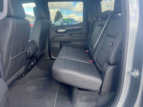 New 2026 GMC Sierra 1500 SLT image 22