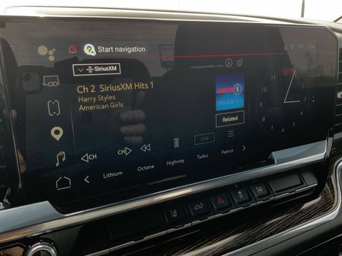 Used 2025 GMC Sierra 2500 SLE w/ SLE Convenience Package image 39