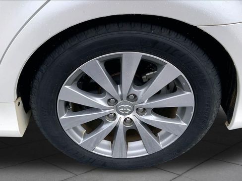 Used 2011 Toyota Avalon Limited FWD image 9