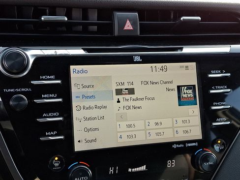 Used 2019 Toyota Camry XLE w/ Navigation Package image 19