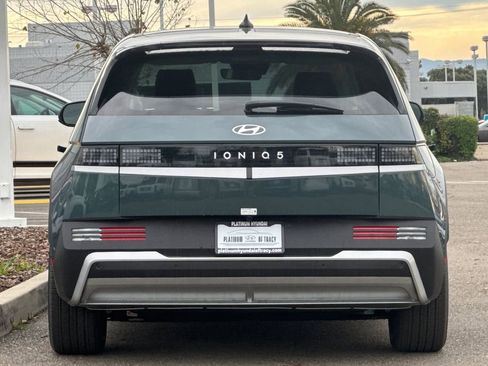 New 2026 Hyundai Ioniq 5 SE image 5