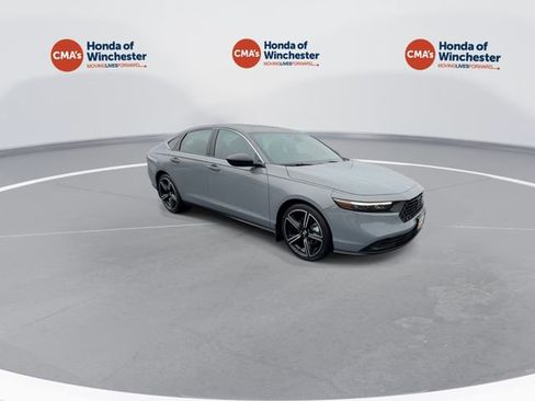 Used 2024 Honda Accord Sport image 2