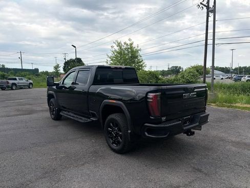 Certified 2026 GMC Sierra 3500 AT4 AWD/4WD image 3