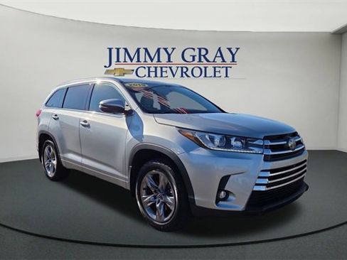 Used 2019 Toyota Highlander Limited Platinum image 1