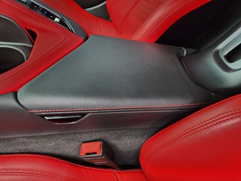 Used 2024 Chevrolet Corvette Stingray Preferred Cpe w/ 2LT image 30