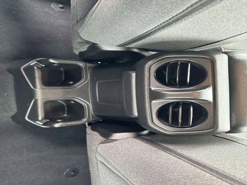 Used 2024 Jeep Gladiator Sport image 12