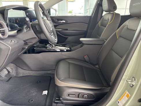 New 2026 Chevrolet Trax ACTIV w/ Driver Confidence Package FWD image 13