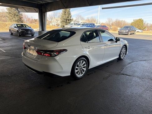 Used 2024 Toyota Camry LE image 5