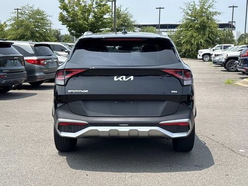 Used 2023 Kia Sportage EX AWD/4WD image 3