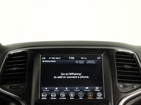 Used 2018 Jeep Grand Cherokee Altitude RWD image 8