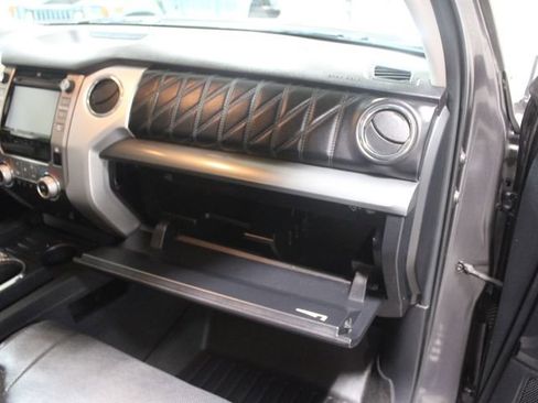 Used 2018 Toyota Tundra Platinum AWD/4WD image 26