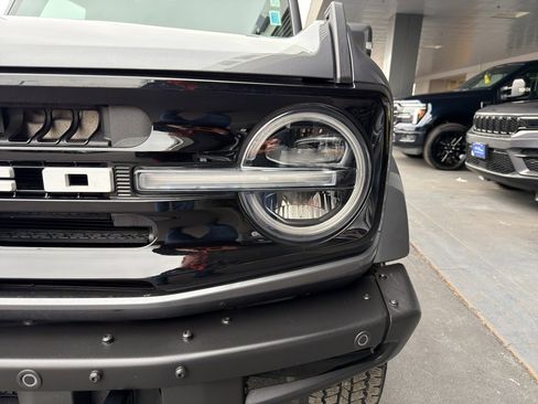 Used 2023 Ford Bronco Outer Banks image 4